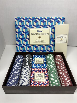 RIDLEY'S GAMES ROOM TEXAS HOLD' EM POKER SET NEW IN BOX! 200 Chips 2 decks Cards