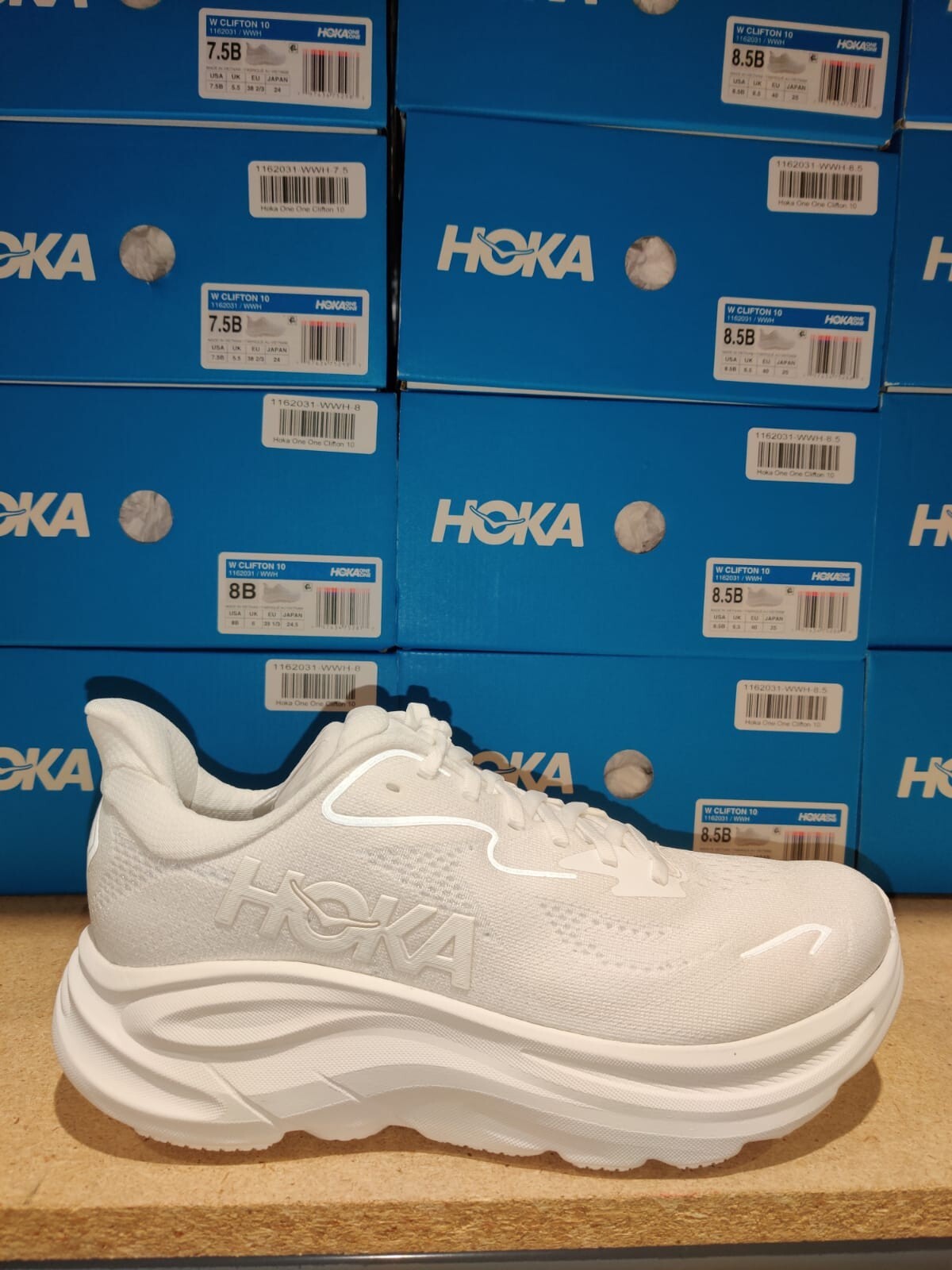 HOKA ONE ONE Clifton 10 ホワイト 26cm $_57.JPG?set_id=880000500F