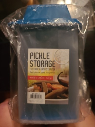 With Strainer Storage