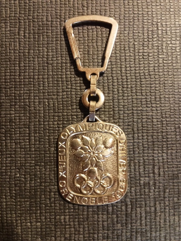 Porte ClÃ© Couleur Argent Des Jeux Olympiques De Grenoble 1968