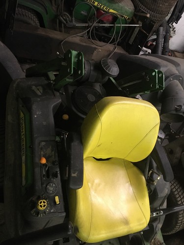 John Deere Z950m 60” Commercial Zero Turn Mower 883hrs