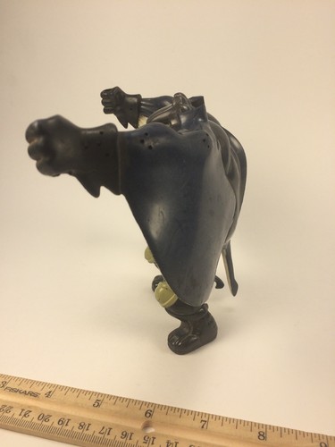 BROKEN 1995 Street Wise Mattel Street Sharks 6” Action Figure Mantaman BROKEN