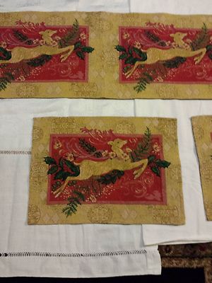 vtg tapestry 5ft. x 12&1/2in. table runner & 3 place mats Christmas reindeer