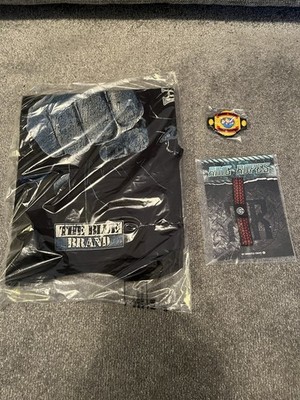 Wrestlecrate Bundle Smackdown Ruthless Era Tshirt Size Small Magnet Wristband