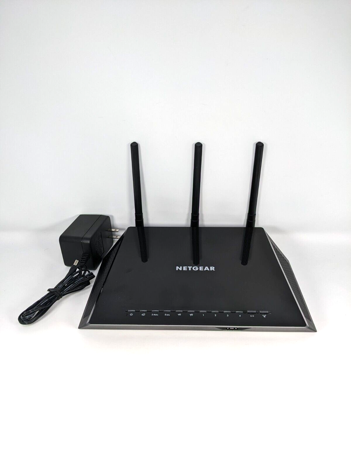 Netgear AC1750 Wi-Fi Router (Model R6400 V2) bundle with Power Adapter, Tested.
