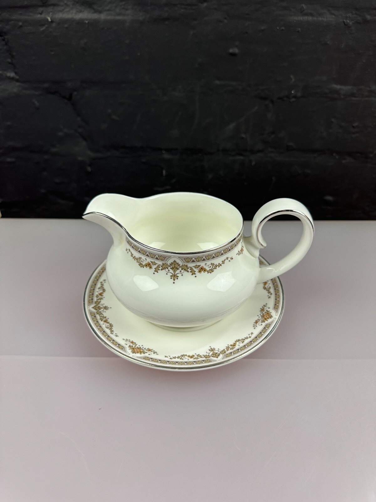 Royal Doulton Repton H5057 Gravy Boat / Sauce Jug and Stand / Saucer Set