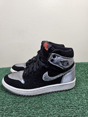 ナイキJORDAN 1 Retro High Aleali May Shadow s-l400.jpg