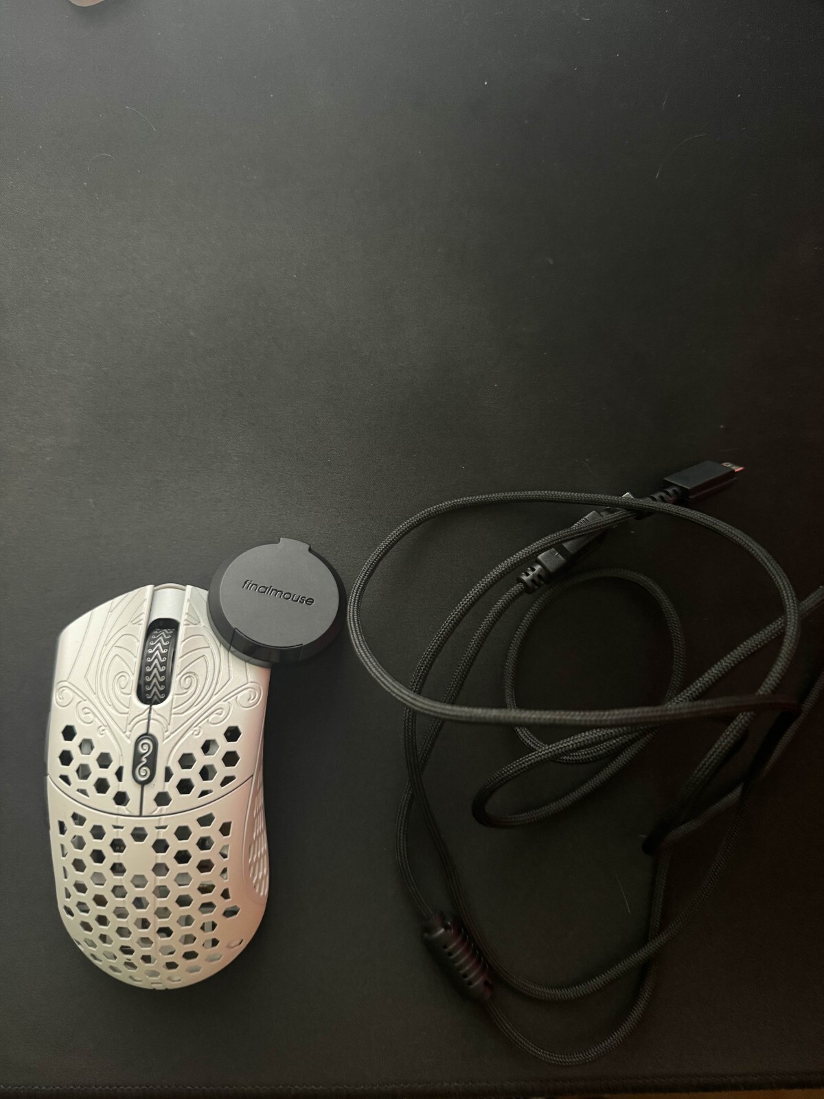 FinalMouse Starlight-12 Pegasus (Medium) - White, Perfect FinalMouse Starlight-12 Pegasus (Medium) - White, Perfect