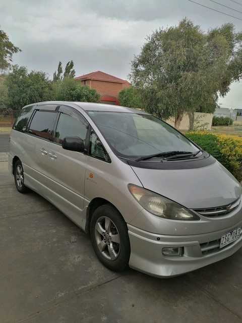 Toyota estima 2002