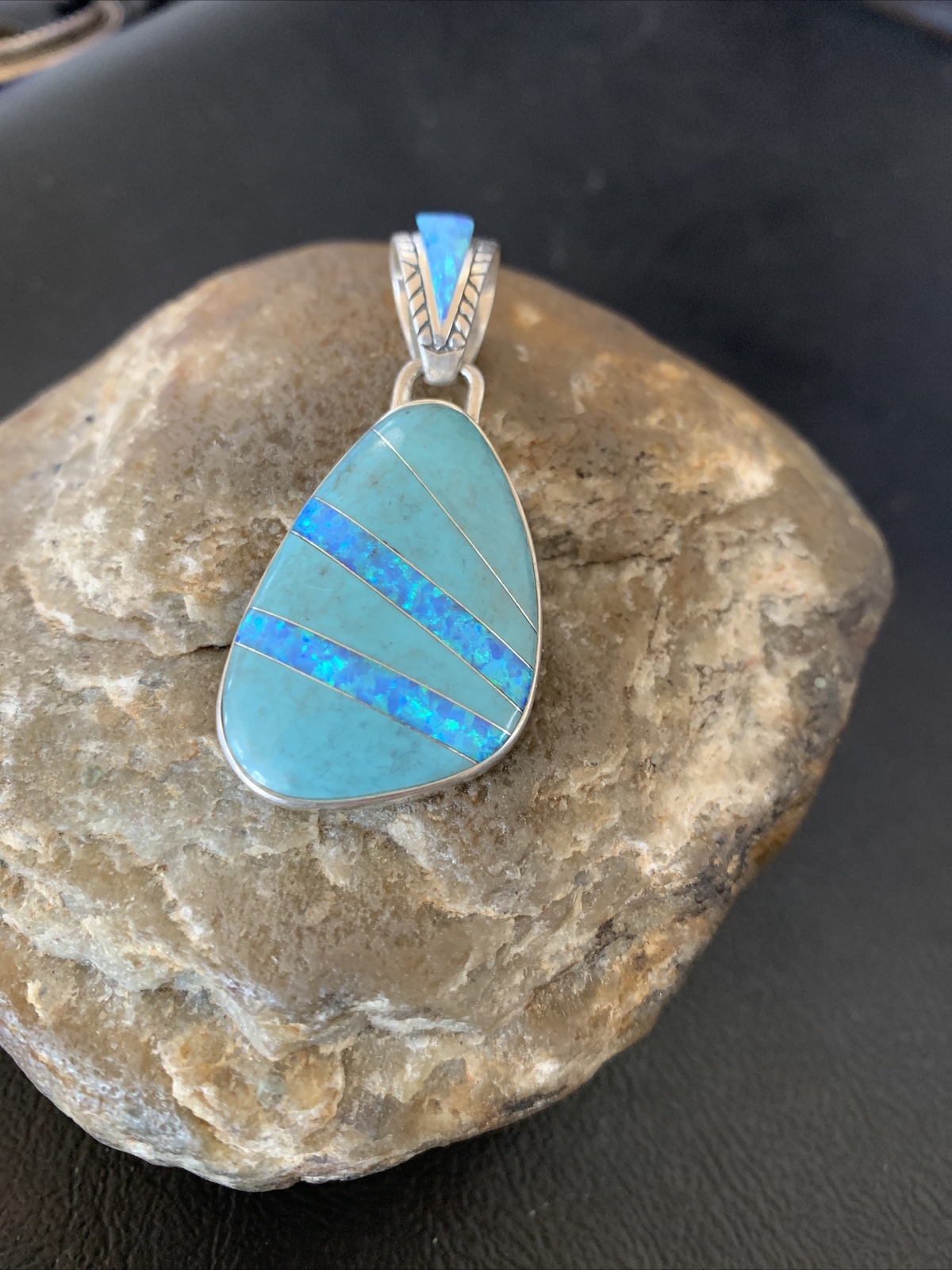 NAVAJO Turquoise Pendant ナバホ族 長大粒グリーン NAVAJO Turquoise Pendant ナバホ族 長大粒グリーン