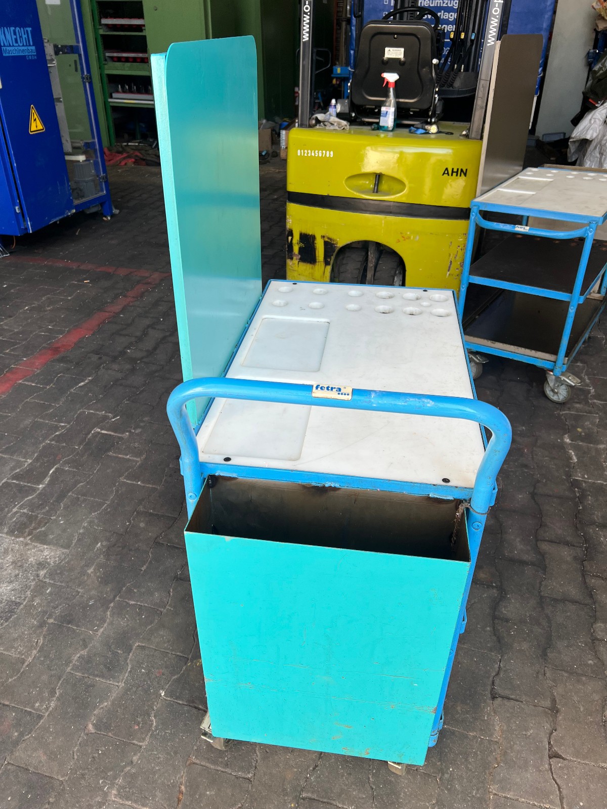 Fetra Tischwagen Werkzeugwagen ladefläche LxBxH850x500 mm GL ca 100x500 mm - Picture 2 of 3