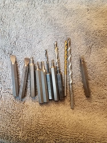 Hitachi 18 Volt Cordless Impact Driver Wh18dsal with case and one battery.