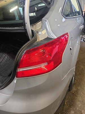 Used Right Quarter Panel Mount Tail Light fits: FORD FOCUS Right 15 16 17 18