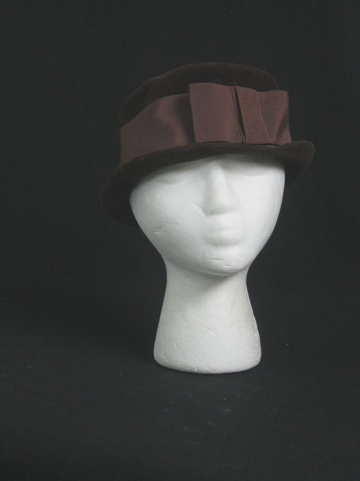 Vintage Gimbels QUALITE  Brown  VELOUR Ladies Hat 21