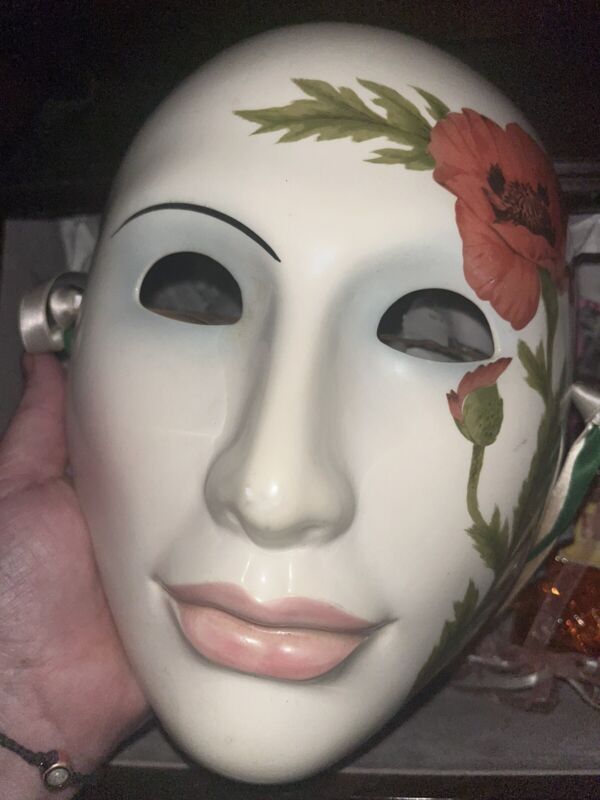 Vintage Japan Vandor Hand painted Ceramic Face/Wall Mask Beautiful Flower 1994