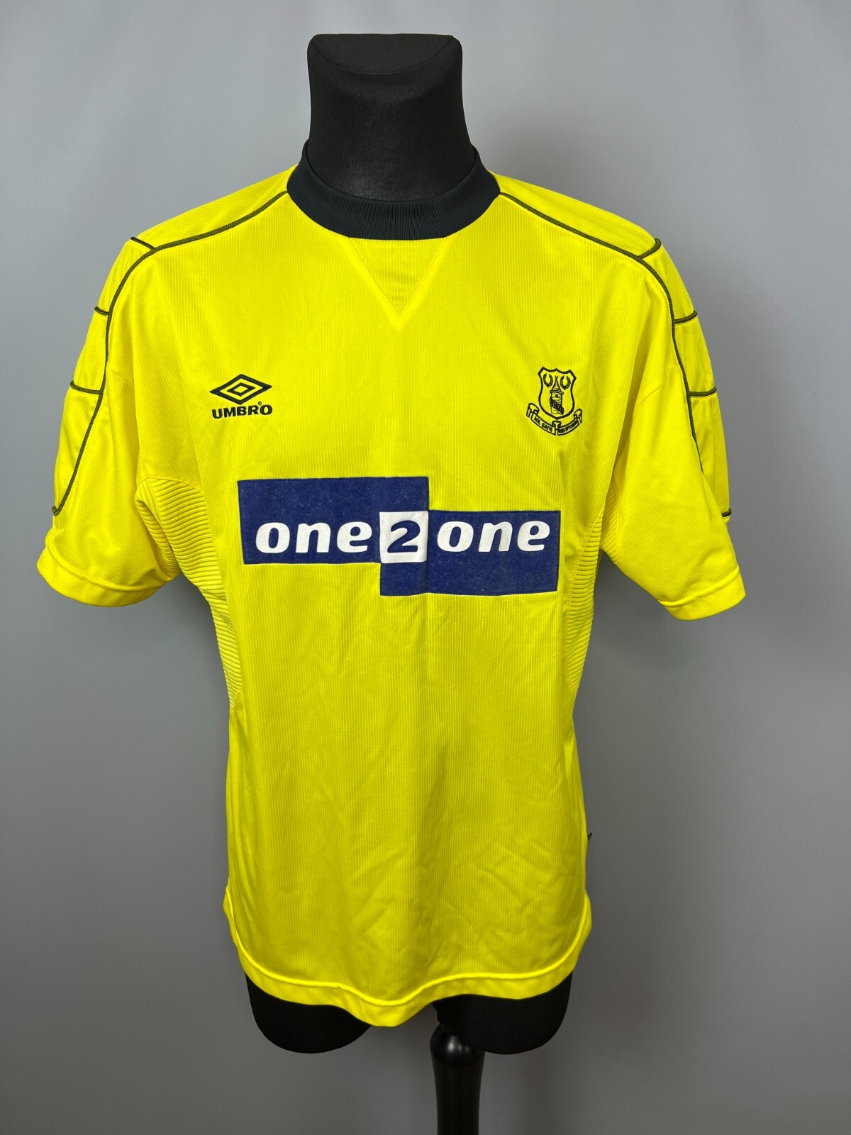 Everton Umbro 05/06 away キーパーユニ Everton Umbro 05/06 away キーパーユニ - メルカリ