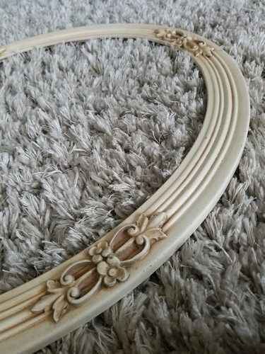 Gorgeous Large Antique Oval Wood Gesso Picture Frame Fabulous Aged Cream Color