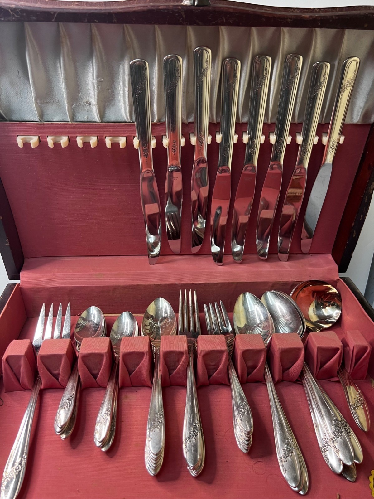 Oneida Community Queen Bess 1948 Silverplate Set of 50 Pcs No box