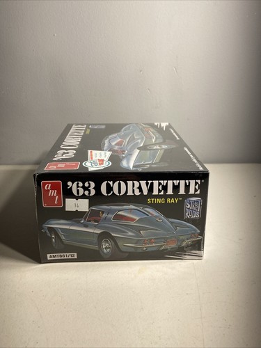 AMT '66 Corvette Sting Ray Street Rod&nbsp; Plastic Model Kit New-Free Shipping