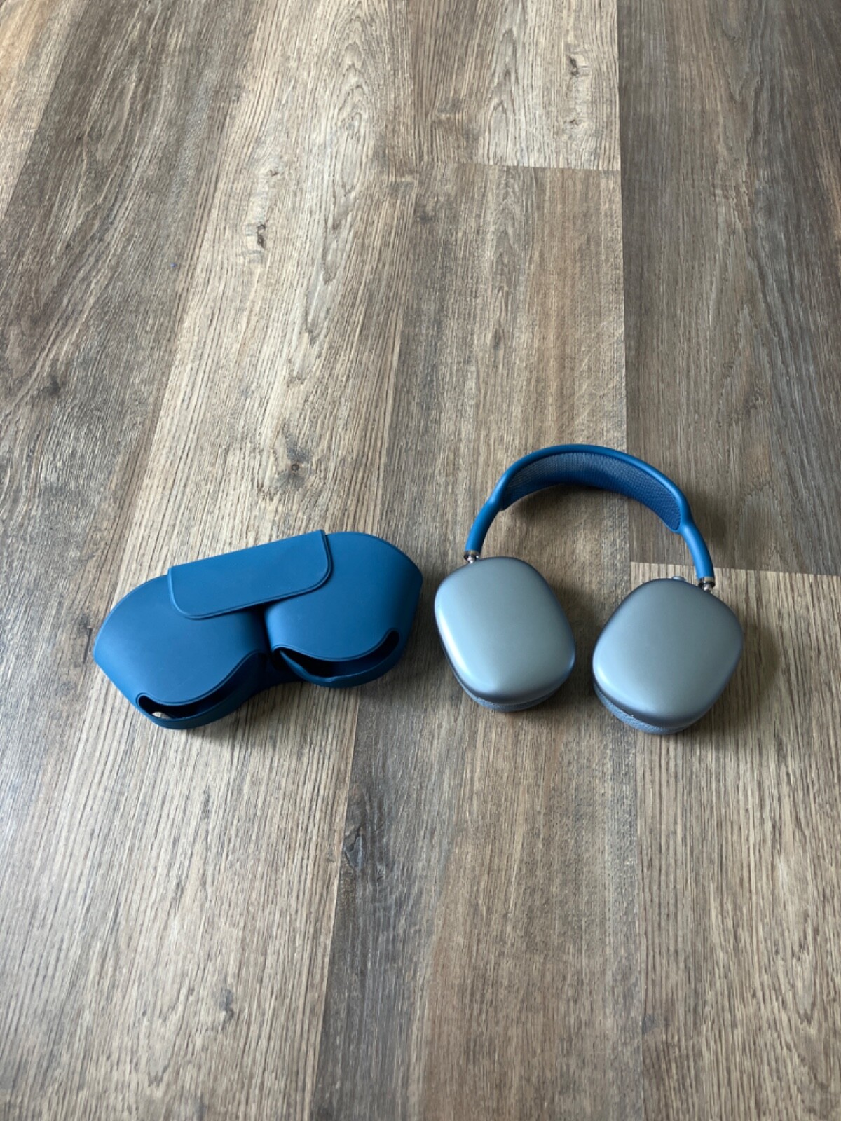 Apple AirPod Pro Max Headphones Blue great condition | eBay Apple AirPod Pro Max Headphones Blue great condition | eBay