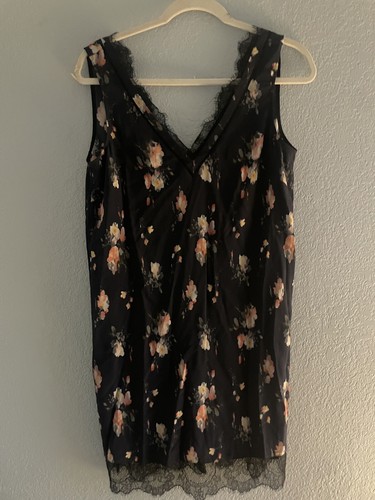 chinese dress ladies Saints & Secrets
