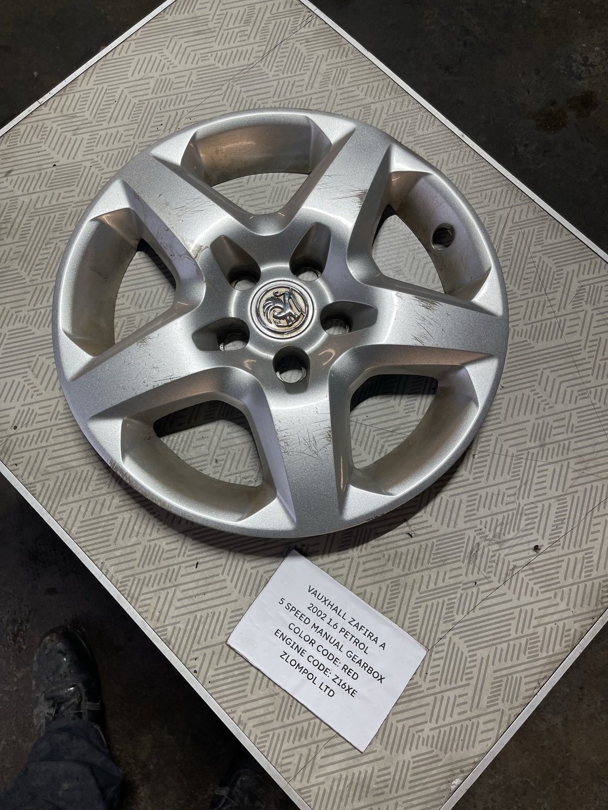Vauxhall Zafira A 2002 1.6 Petrol Wheel Hub Cap 9156274 n4