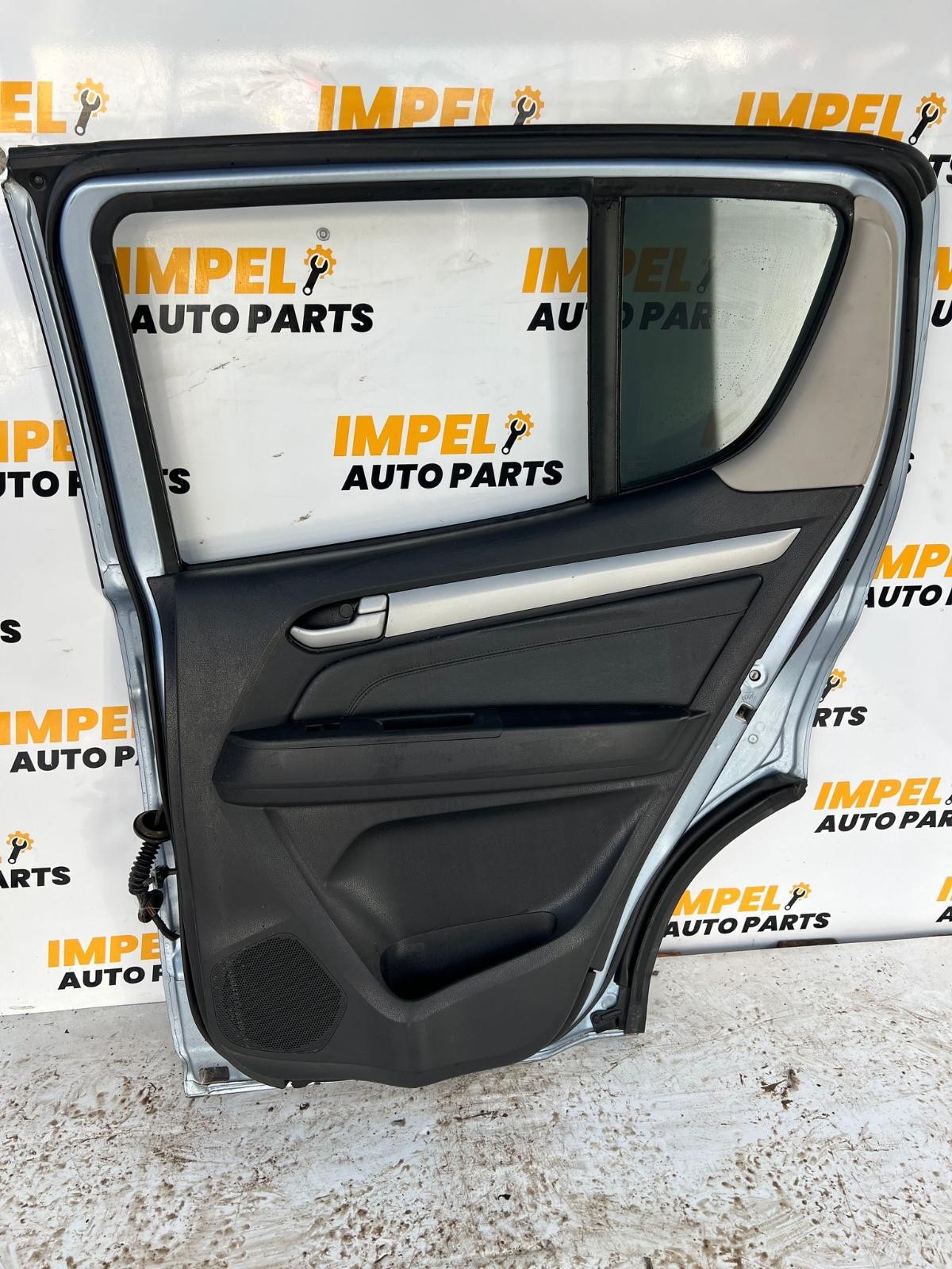 ISUZU MU-X 11/2013-02/2021 RIGHT REAR DOOR BLUE 85GGR - thumbnail 3