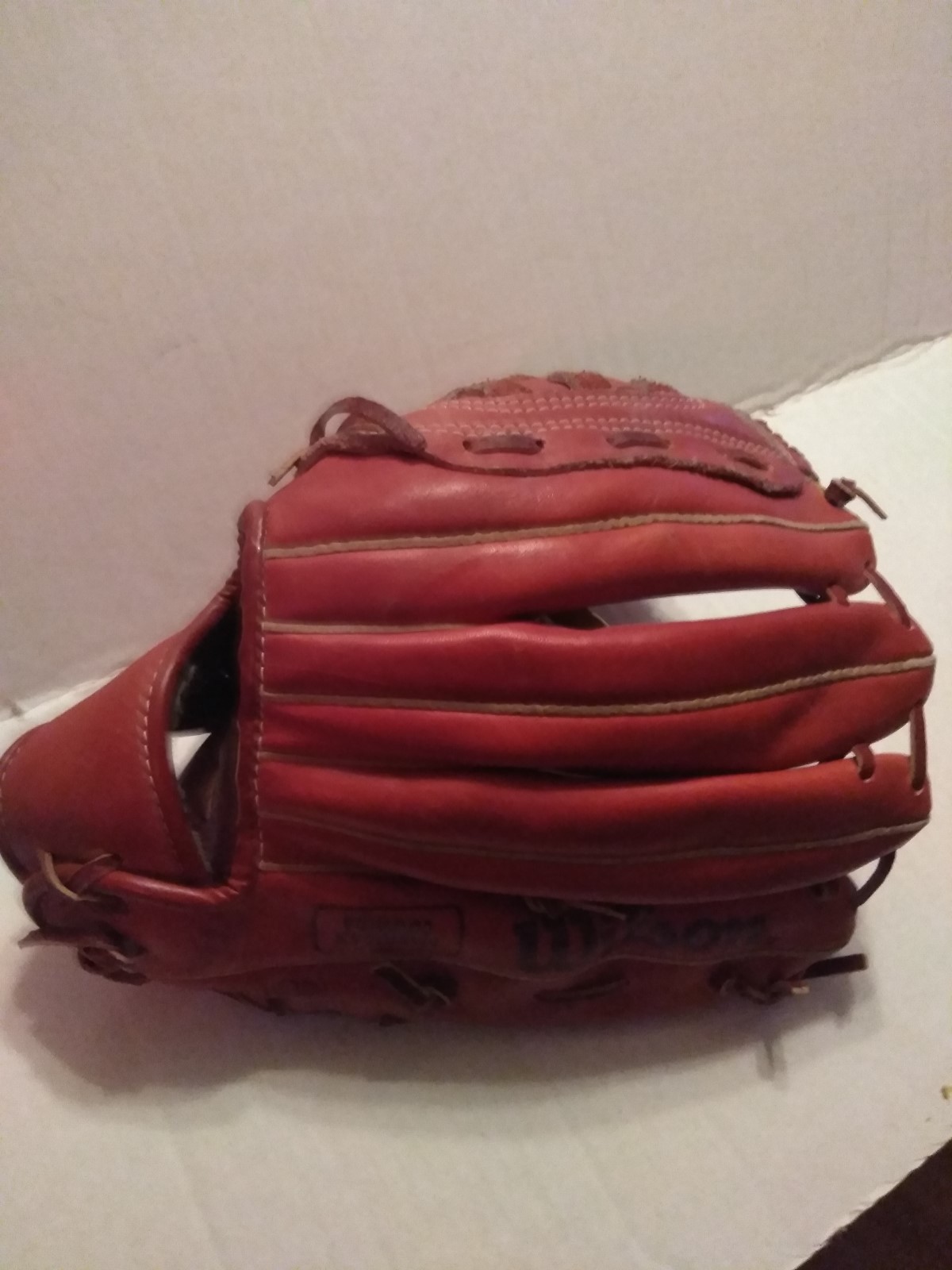 WILSON  MODEL 2971,,USED GREAT SIZE12.5, LEFT HANDED THROWER.KIRBY PUCKETT.