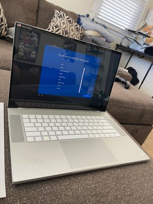 Razer Blade 15.6 inch (1TB, Intel Core i7 10th Gen., 2.30Ghz, 32GB)...
