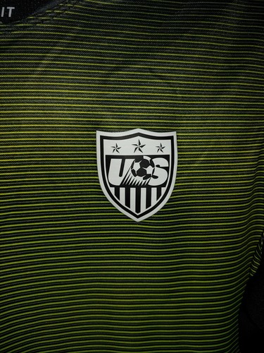 Nike USA Womens Soccer Training Jersey Black neon green USWNT
