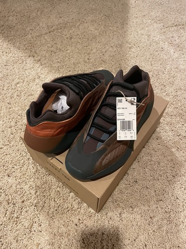Adidas Yeezy 700 v3 Copper Fade US Size 9.5 | eBay