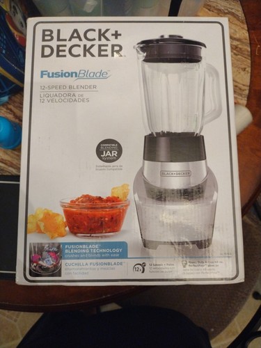 Black & Decker Fusion Blade 12 Speed Pulse Electric Blender 550 watt 6 Cup/48oz