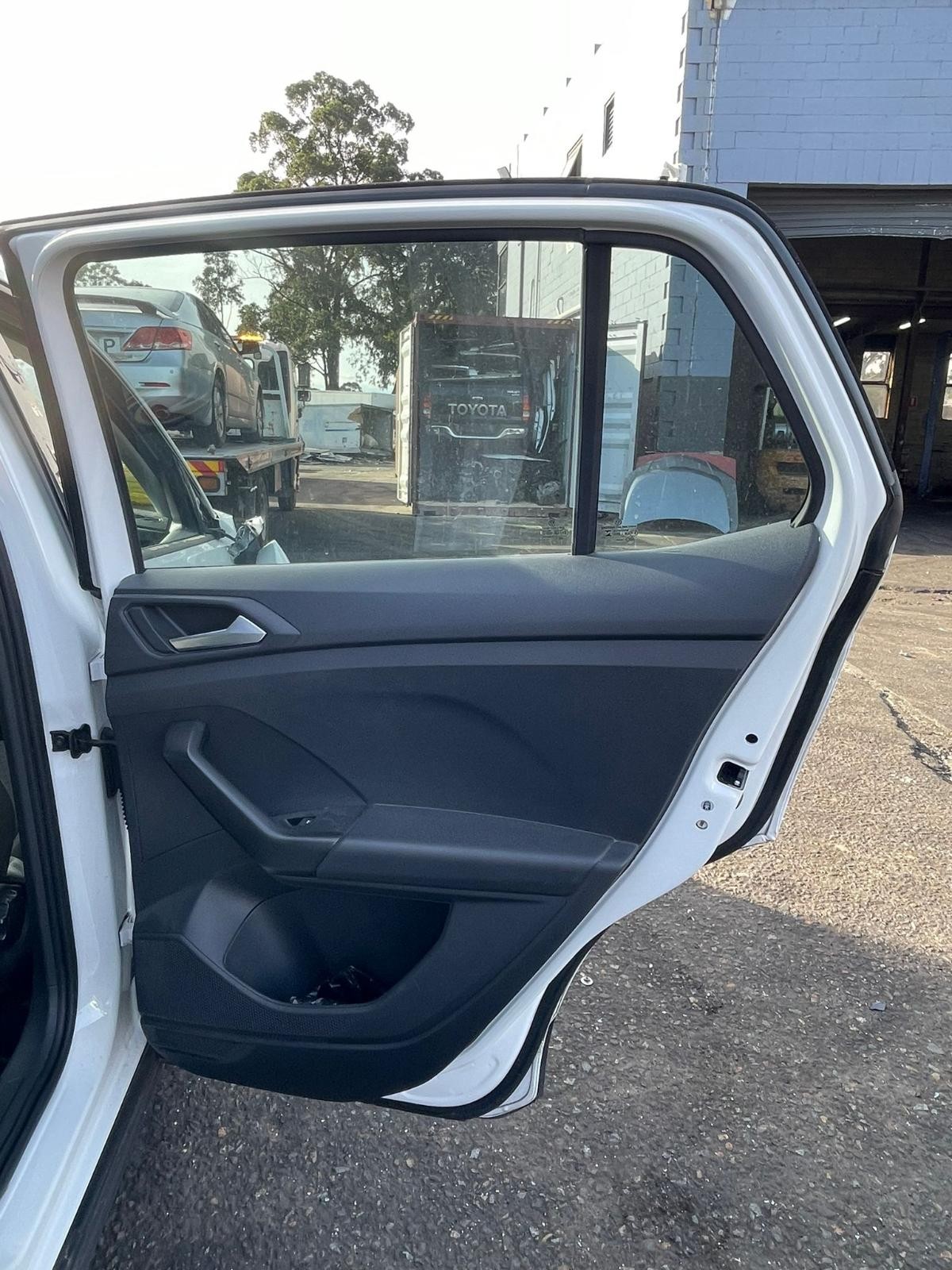 VOLKSWAGEN T-CROSS C1 01/2020-2025 WASHER BOTTLE - thumbnail 3