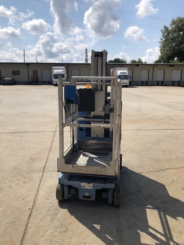 2009 Genie GR20 Drivable One Man Lift Electric Scissor Boom JLG Skyjack 20MVL