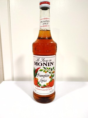 Le Sirop de Monin Pumpkin Spice Flavor Syrup For Coffee Lattes 750ml Bottle
