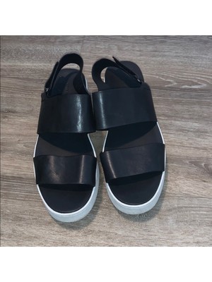 

ВИНС. Женские черные кожаные босоножки на каблуке с круглым носком Westport, Черный, G1846L1