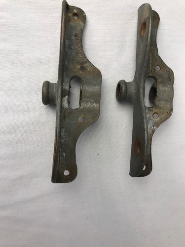 Antique Oarlock Sockets Edge Mount Cast Iron Vintage Varnish Row Boat Oar Lock