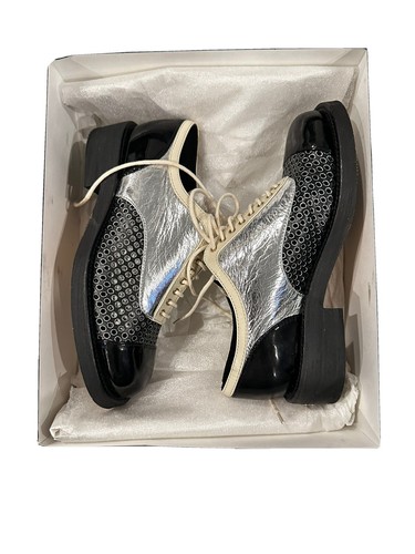 CHANEL - yosi&#39;sshop Chanel Black/White Fabric Logo Sneakers Size 6.5/37