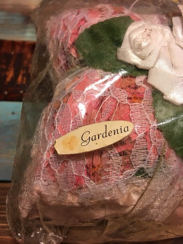 RARE Potpourri Pillow Caché Collection Poipourri Sachet - Satin - Gardenia Scent