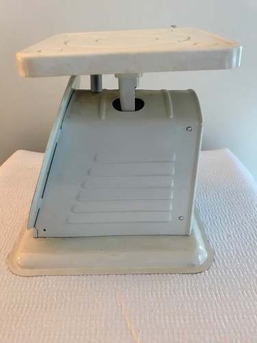 Vintage American Family Kitchen Scale 25 Lbs. Off White -Cool!