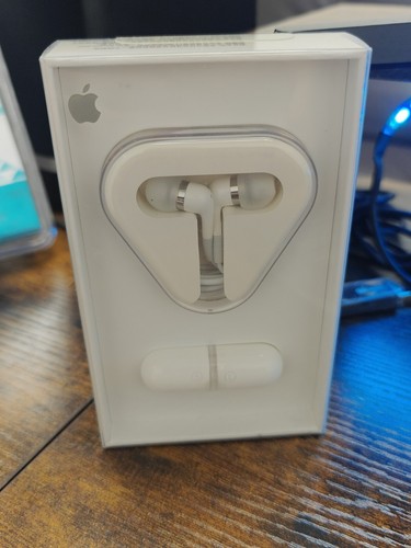 イヤホン Apple In-Ear Headphones MA850G/A Open Box: Apple MA850 In-Ear Headphones with Remote and Mic