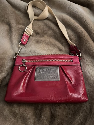 COACH Poppy レッド バッグ Coach Red Patent Leather Limited Edition Poppy Handbag Purse