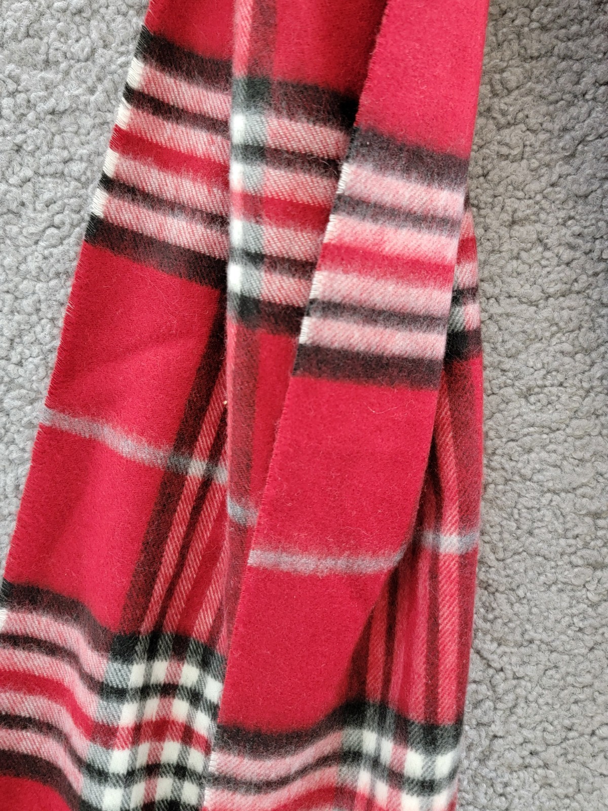 FRAAS Classic Plaid Cashmink Scarf Women's One Size True Red Fringe Edge - Picture 6 of 11