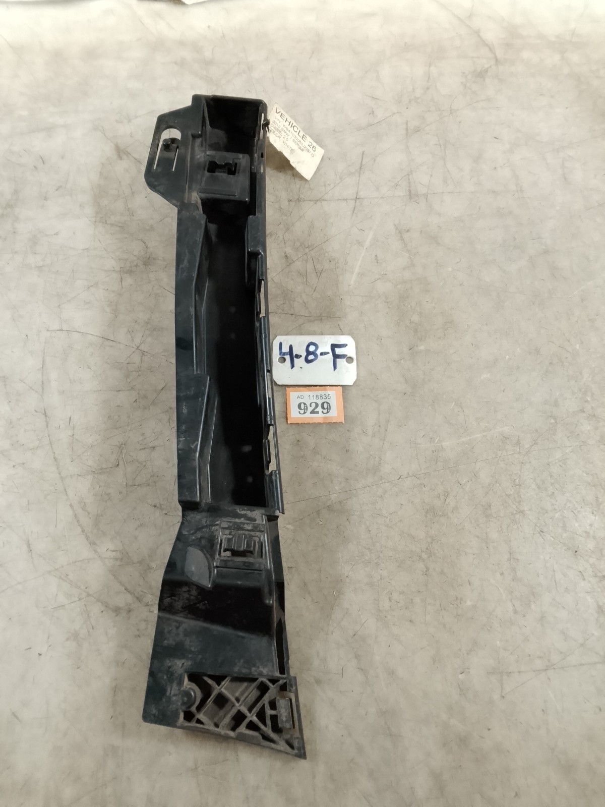BMW 1 F20 2013 DRIVER SIDE SILL BRACKET #48F.929