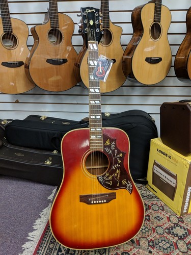 1968 Gibson Hummingbird Acoustic Guitar with Hard Case and Paperwork! Vintage!