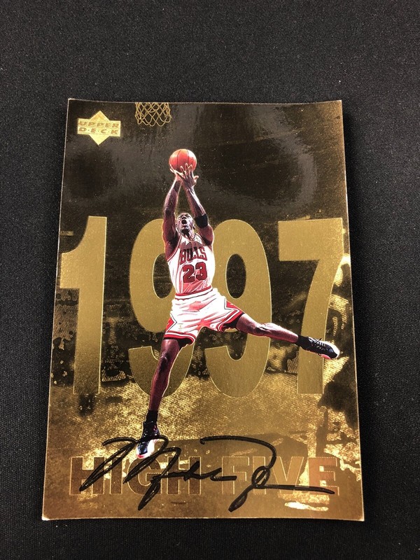 UPPER DECK MICHAEL JORDAN GOLD SERIES OVERSIZED CARD! 1997