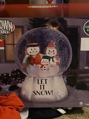 6 Ft SNOWMAN FAMILY SNOW GLOBE W SWIRLING SNOW Airblown
