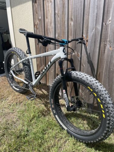 Bicycle for Sale: 2 In 1 Custom Scott big Jon Fat Bike With Upgrades! Trail/Road Ready! Medium in Port Saint Lucie, Florida