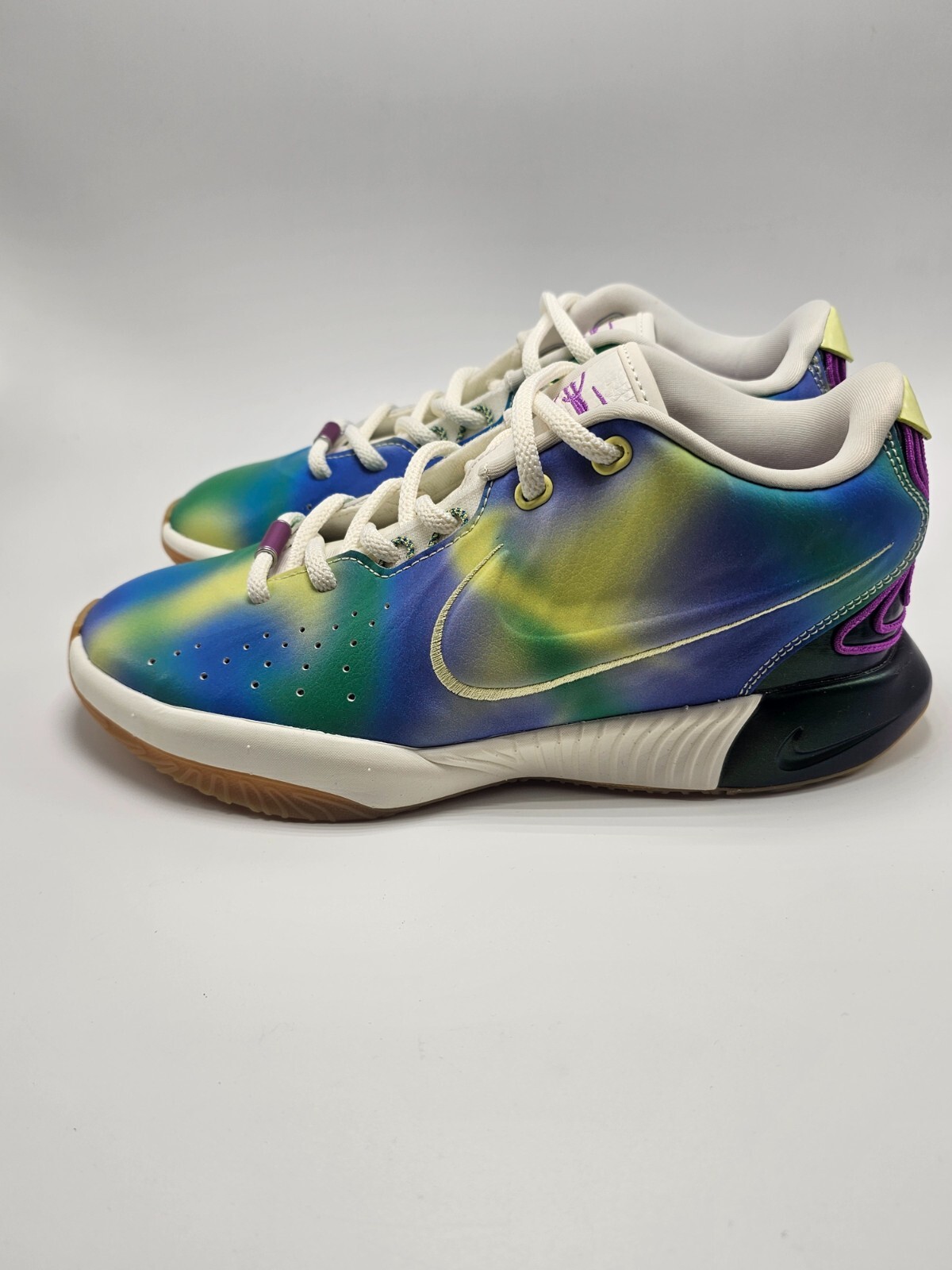 SZ 7Y Nike Lebron XXI SE Northern Lights Lebron James FN4305