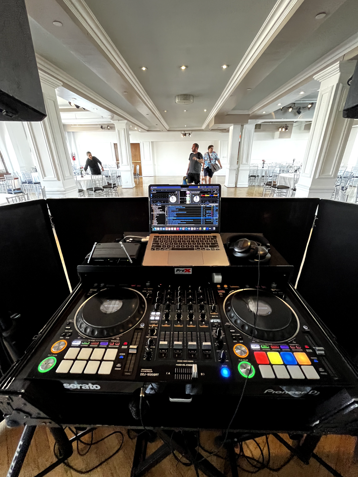 Pioneer DJ DDJ-1000SRT コントローラー　※箱付き Pioneer DDJ-1000SRT 4-channel DJ controller & DJC-B3 Soft